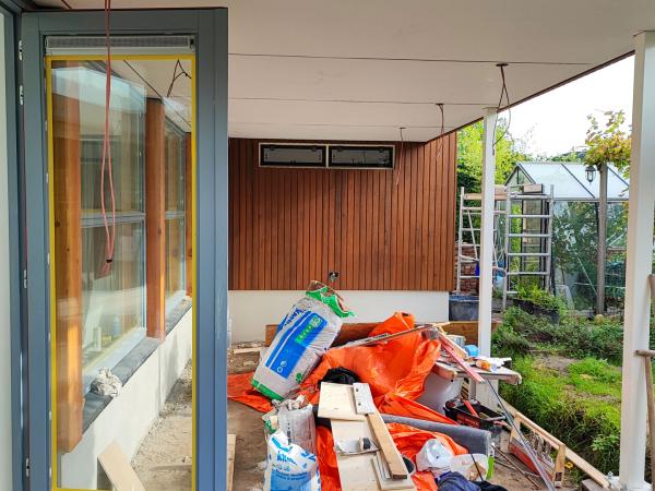 Aanbouw aan woning en buitenberging