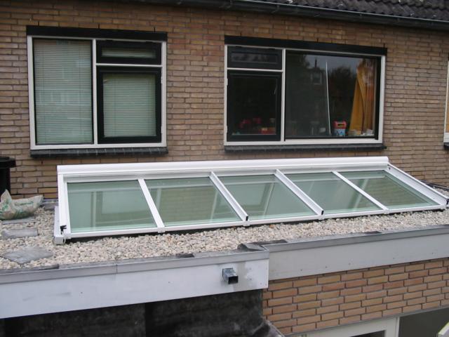 Aanbouw aan achterzijde woning met lichtstraat