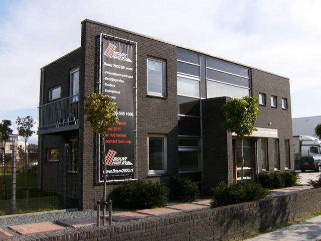 Nieuwbouw kantoor met loods